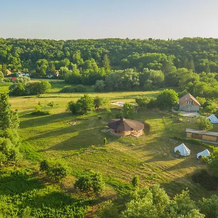 Szellos Ret Camping Balvanyos Exterior photo